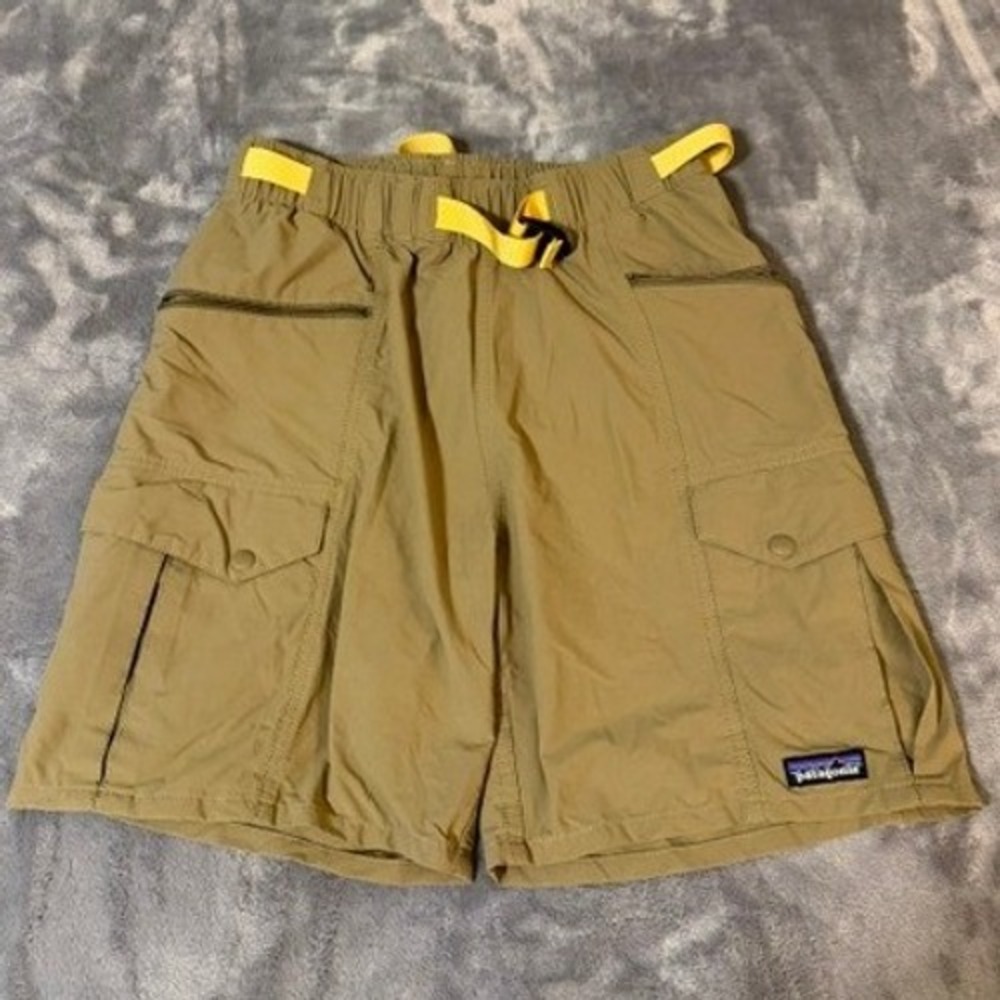 Patagonia Shorts Mens Size 26W Tan Gi III Cargo Hiking Integrated Yellow Belt